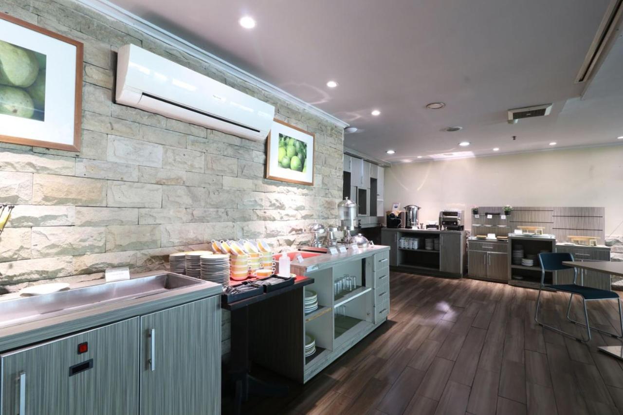 Tamarin Hotel Jakarta Manage By Vib Hospitality Management Екстериор снимка